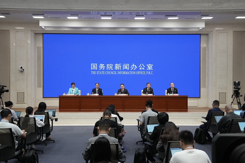 李國英出席國新辦新聞發布會
